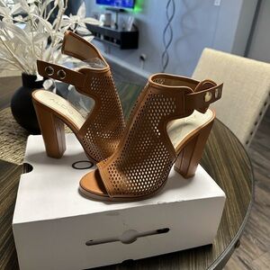 Chunky heels